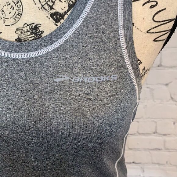 Brooks / Racer Back Tank Top / gray / size XS - Picture 2 of 7